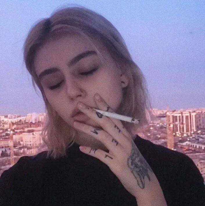 头像有时候我感觉我爱的人不爱我