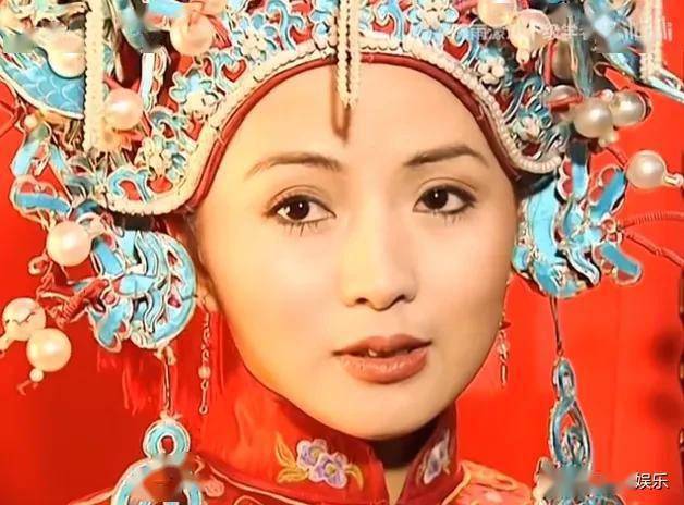 金锁结婚还是这个……一个头饰竟然被三个人共用?