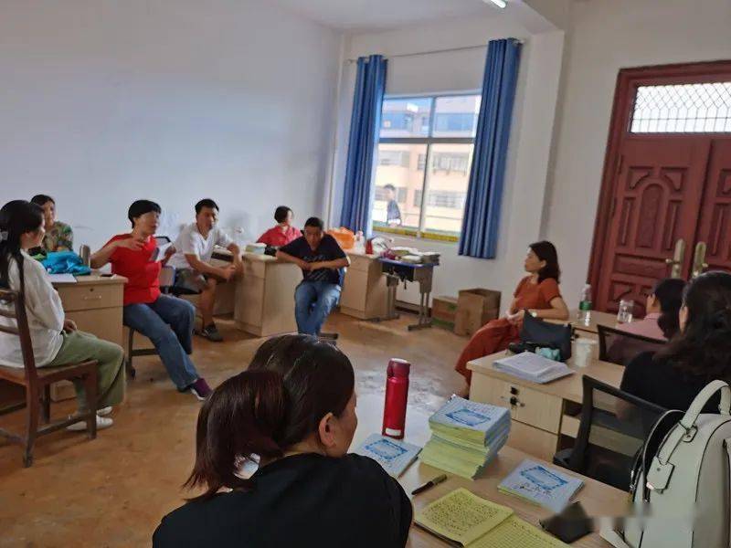 深刻反思细分析，互相交流提实绩 ——乐平五小“期中检测质量分析会”专题周（语文篇）