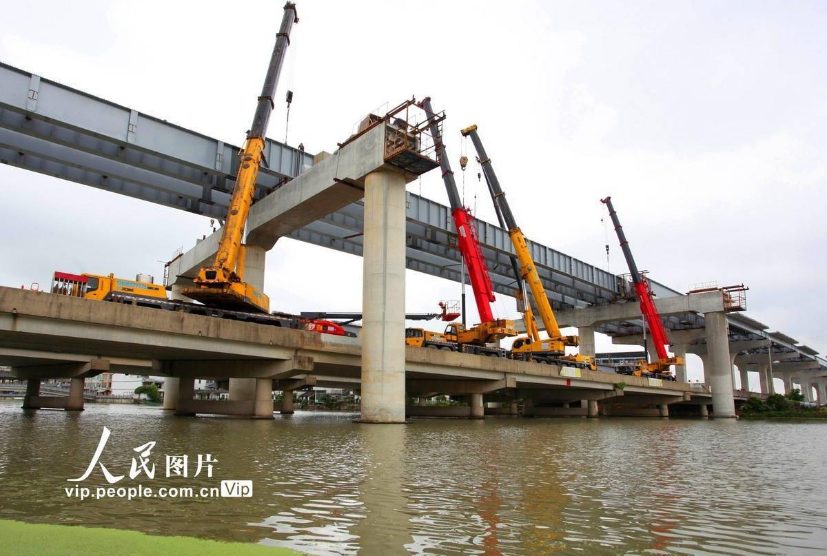 2020年6月7日,浙江台州路泽太高架快速路温岭段跨越金清大港的"桥上