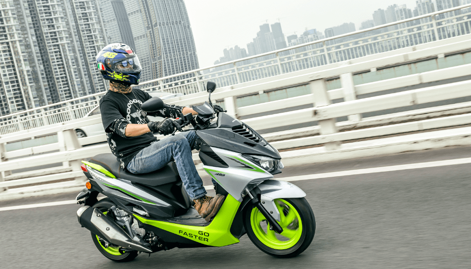 以青春为名诠释不凡真我金城草蜢150青春版六月燃情上市