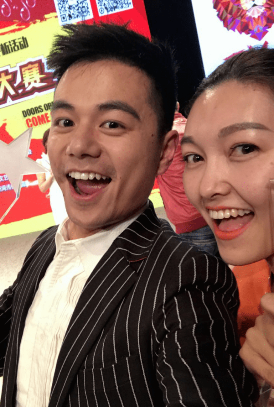 电波兄妹的硬实力按这个逻辑来讲,"电波兄妹"这个湖北成团最早的主持