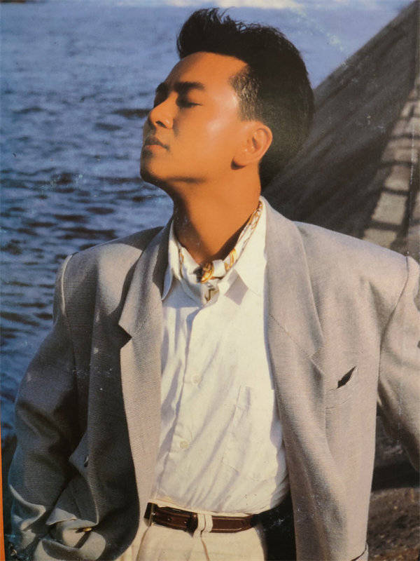 台湾八十年代男歌手图片