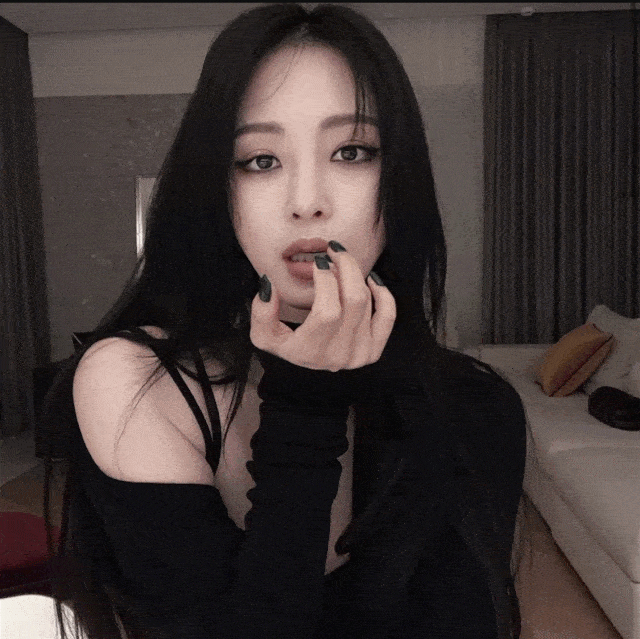 这阵子tina很爱翻一些vlog看,前两天看到了韩艺瑟欧尼记录的vlog,真的