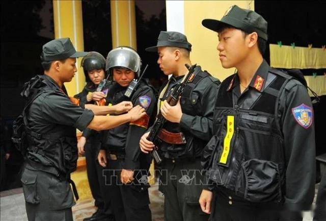 越南警服图片