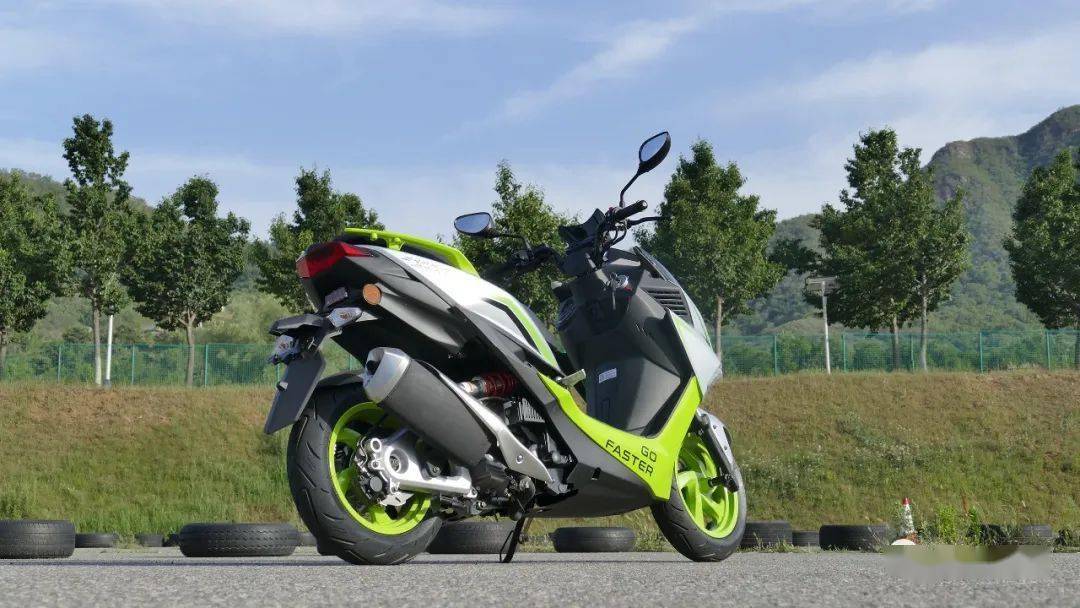 金城草蜢150青春版在京上市场地抢鲜实拍体验丨业界