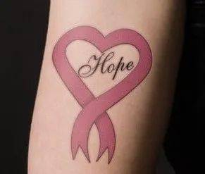 充满爱的心形纹身图案