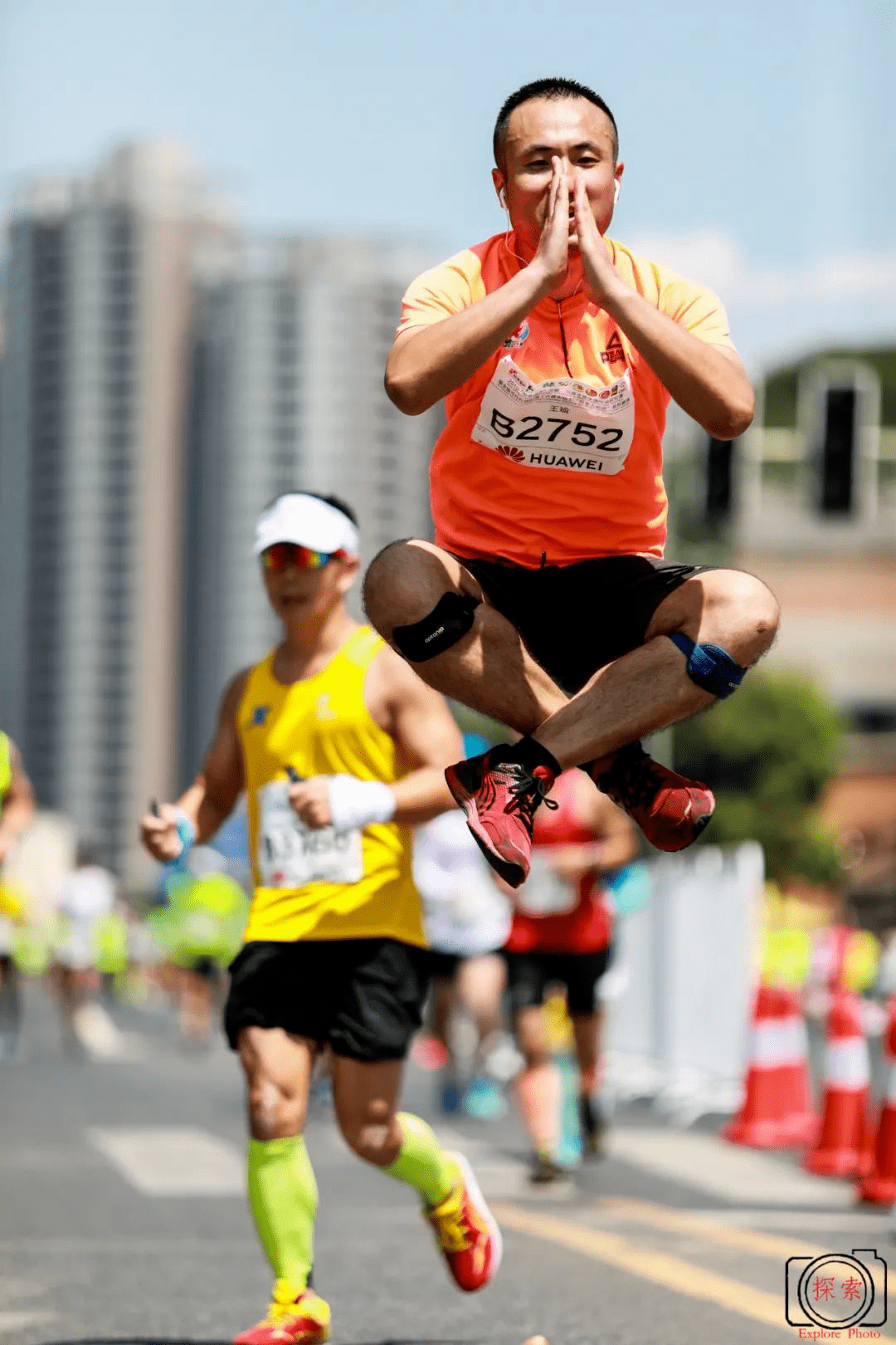 动作很像武侠小说里的高手赛事名称:2019凉都·六盘水夏季国际马拉松