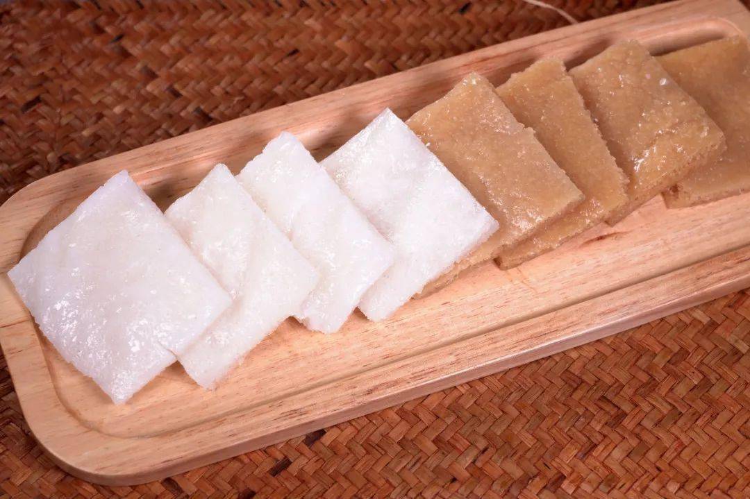 伦教糕是否新鲜,从咬下去的那一刻就能很好地分辨出来.