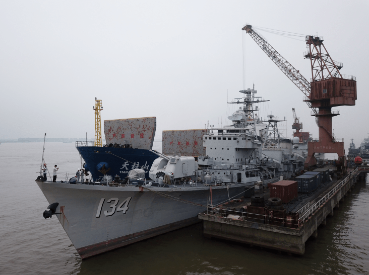 一饱眼福登上遵义舰近距离看它如何拆解