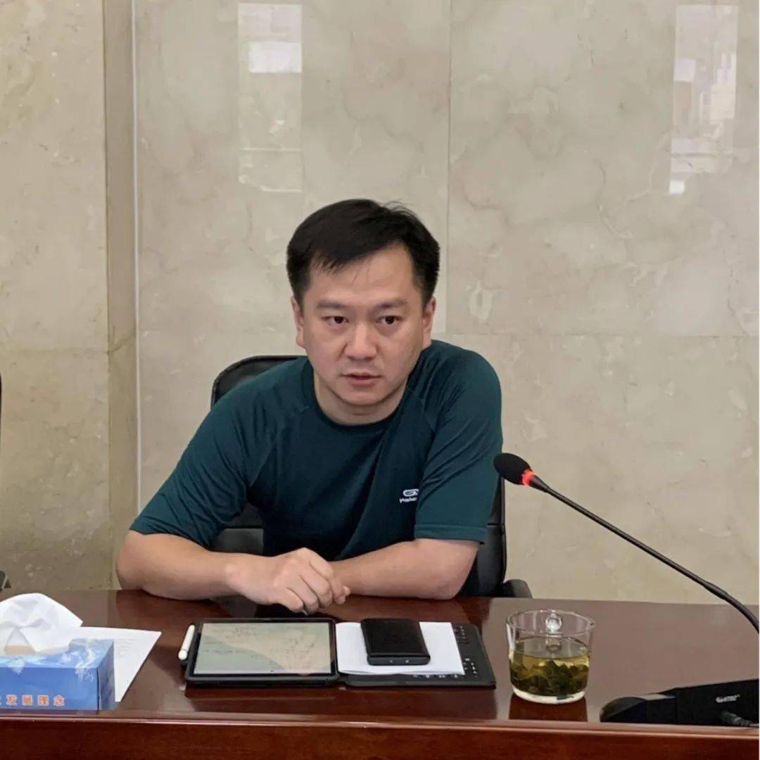 区委办主任,党支部书记李春节李春节就做好当前工作提出三点要求:一是