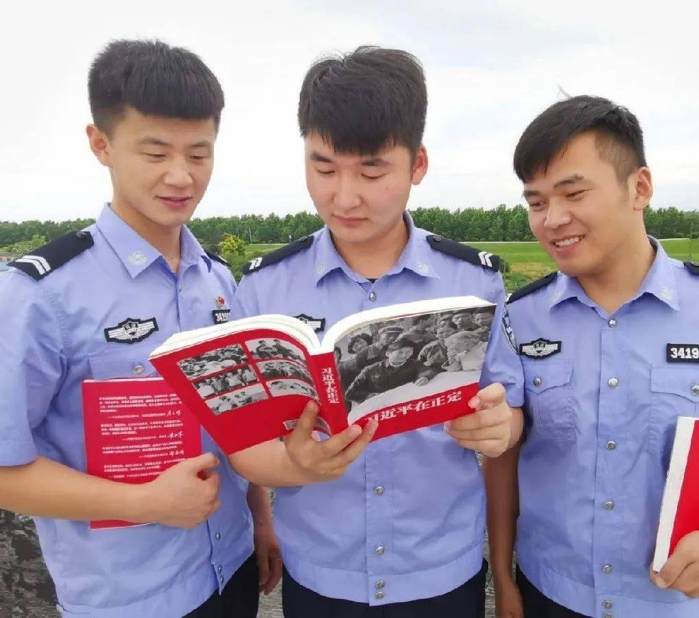 安庆监狱练兵强警争做四有青年