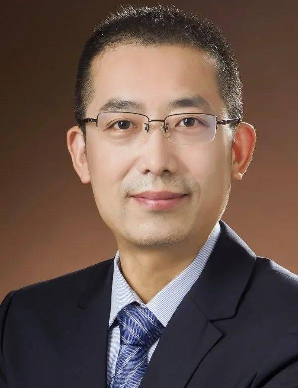 6月17日张哲 (青岛市立医院胸外科主任)专家介绍:张哲,青岛市立医院胸