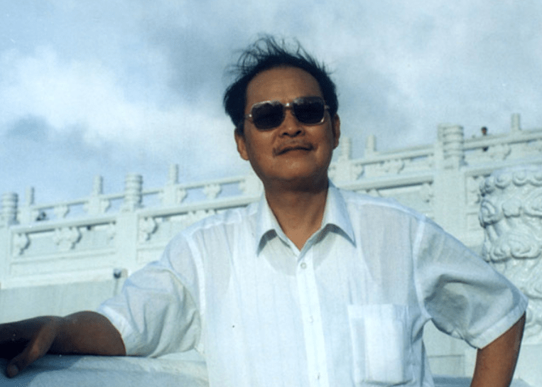 1998年何仁山与王水鑫两位东关文化人,经多次酝酿,决定用国画线描着色