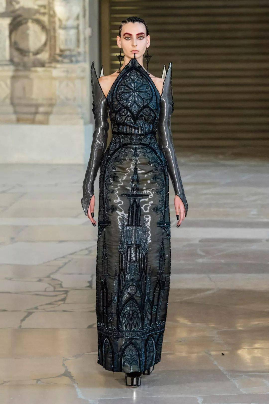 用做建筑的眼光设计服装?(果然设计师跟"建筑农民工"一样!)_灵感