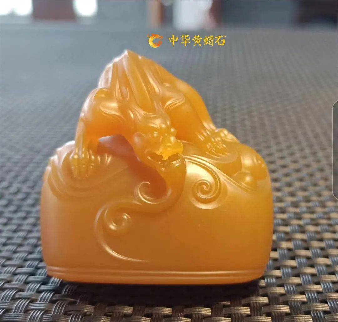 从黄蜡石及其它各玉石种类的市场表现来看,价格出现严重分化,越好的