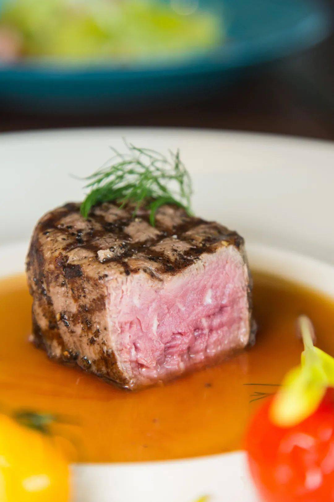 chefs special sauce怡宴招牌碳烤菲力牛排堪称是一场烹饪美学与摆盘
