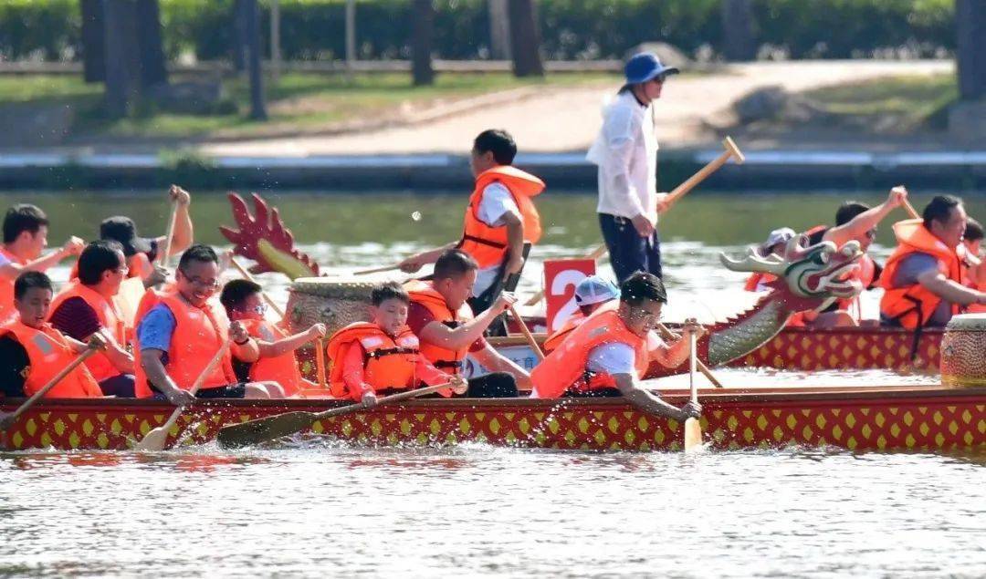 活动报名一年一度端午节亲子上阵赛龙舟