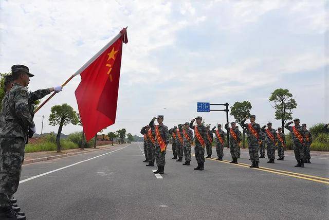 在野外驻训点退役