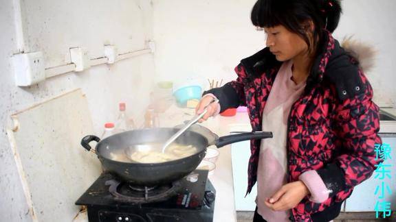 没肉怎么包饺子农村媳妇一个萝卜一块豆腐比肉馅还好吃