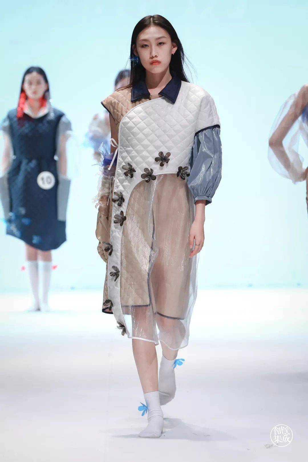 设计毕业展东华大学服装与艺术设计学院服装艺术设计专业毕业作品