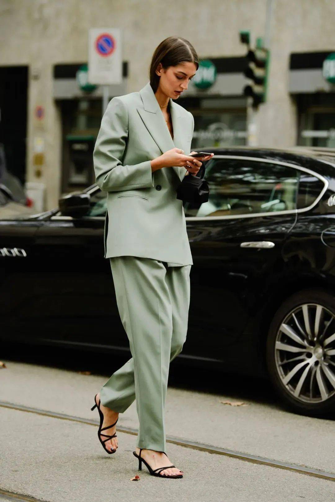 阔腿裤凉鞋简约时髦超有范儿