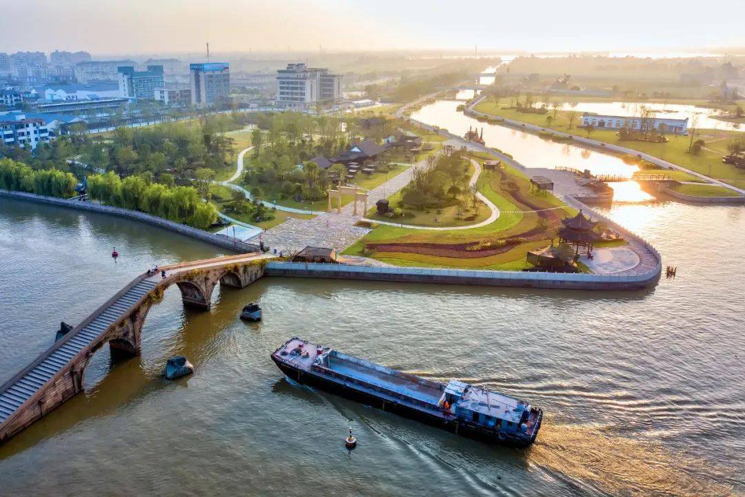 区位于秀洲区北部,区位优越,毗邻长三角一体化示范区——嘉善,吴江