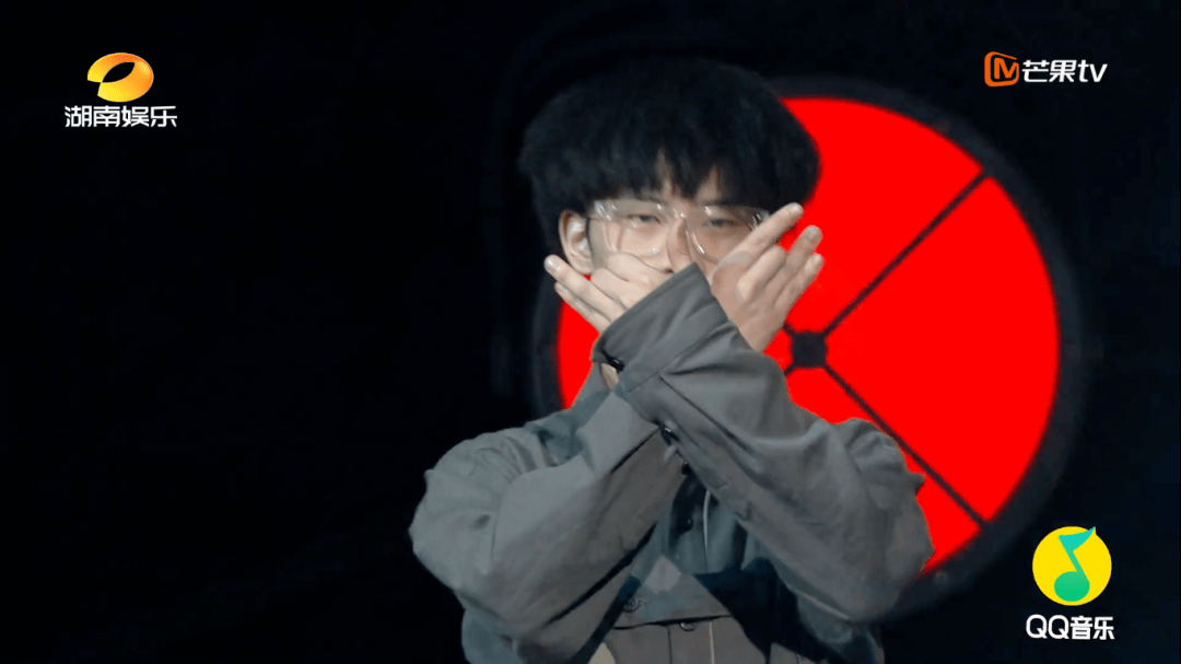 这个手势我至今没练成