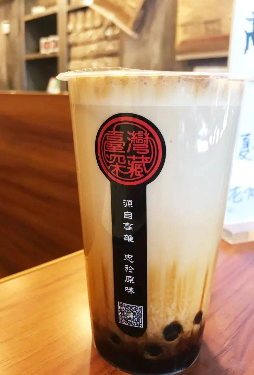 蜗居在大行宫西边的台湾深藏,店铺很小且淹没在好几家足疗大保健之间