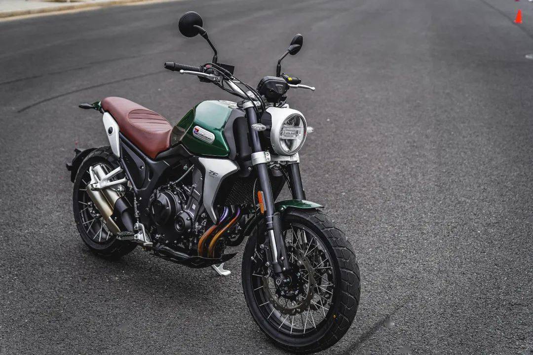 中国摩托车联合测评|复古的越野细节-凯越500f