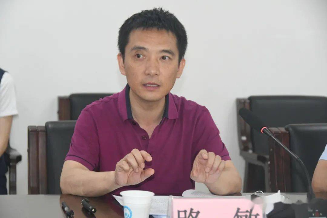 毕节市妇幼保健院负责同志和广州驻毕医疗帮扶专家代表余琳,李润祥,蒋