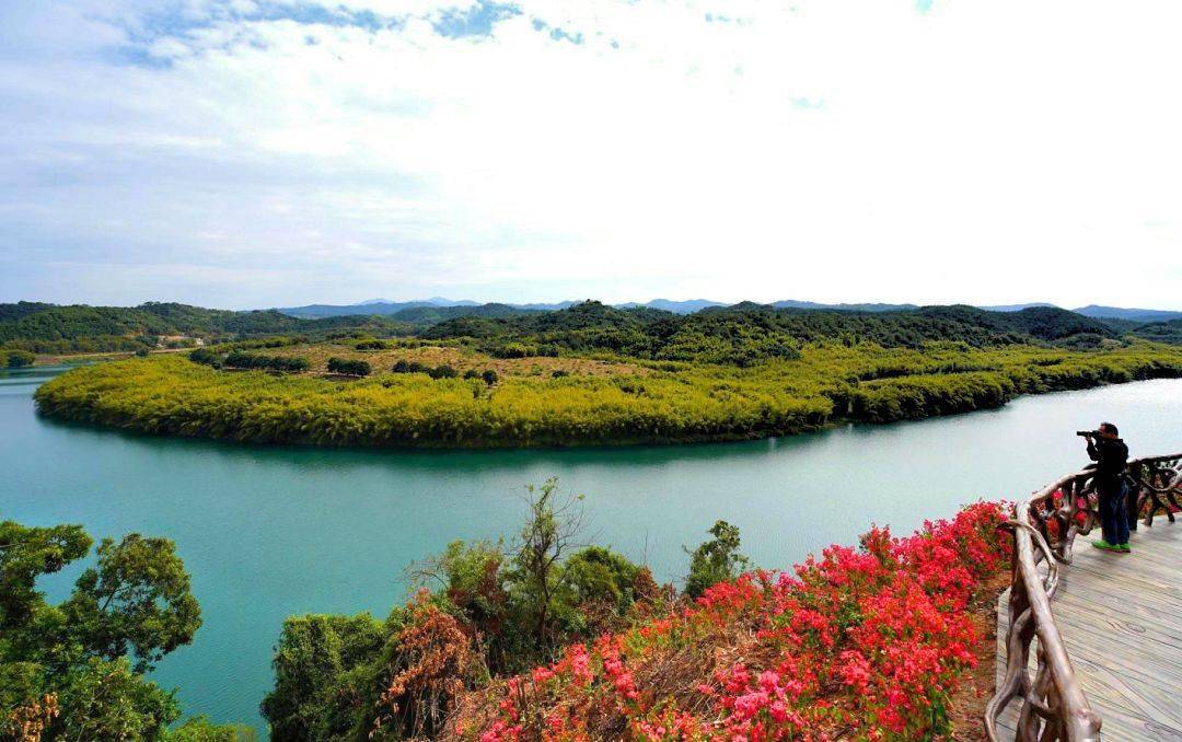 爱如山海这个周末与父亲一起来封开这里度过美妙时光吧