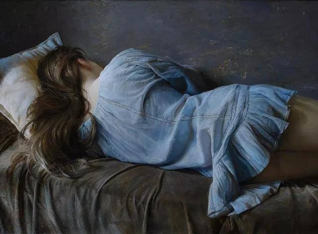 一开始以为是一张写真照片躺睡在画布上的美女嫩模总之就是百看不厌对