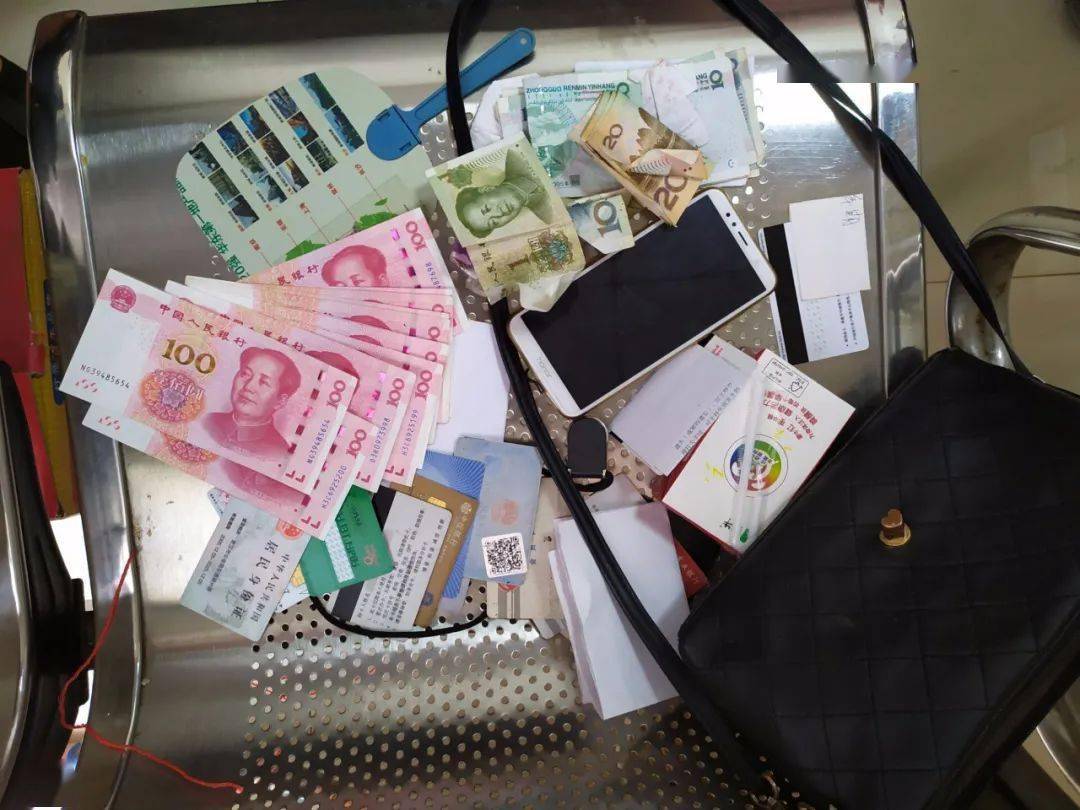 【日行一善】657路找回贵重物品,乘客万分感谢