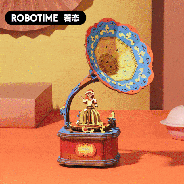 里音片和音筒则是由日本进口钢材制成,拼装好后能播放3分多钟的音乐