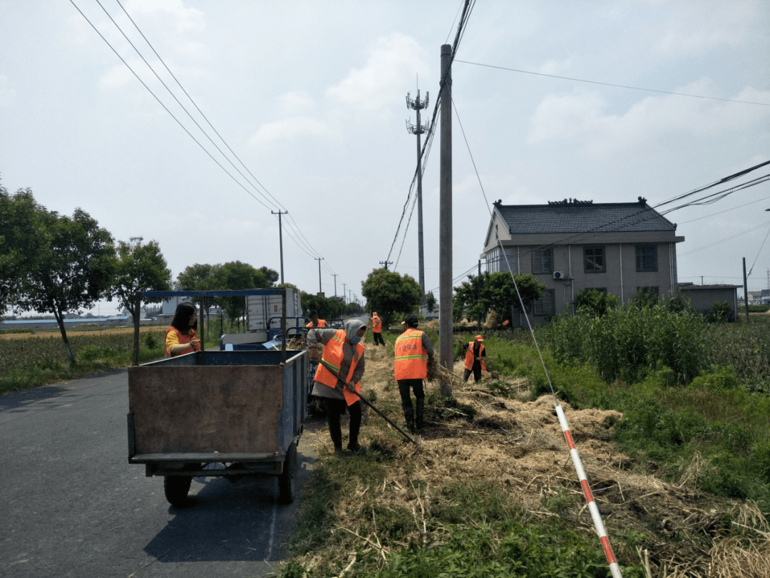 此次清理,使马舍村整体达到道路清,田间清,河坡清,坝口清的效果.