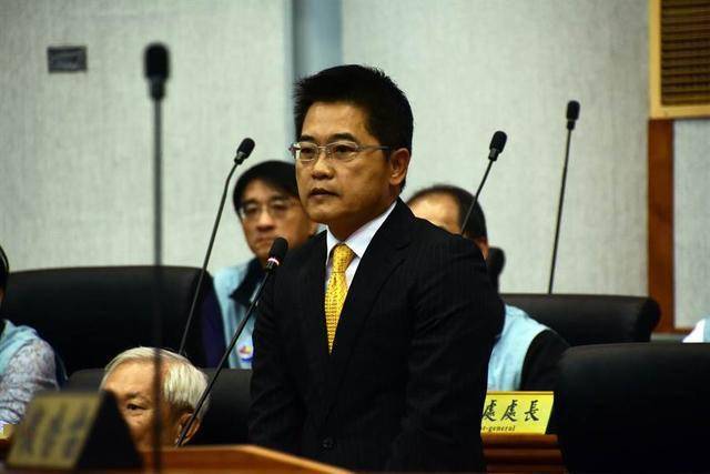 据台湾中时电子报报道,前台东县长黄健庭今(20日)在脸书宣布婉谢"监察