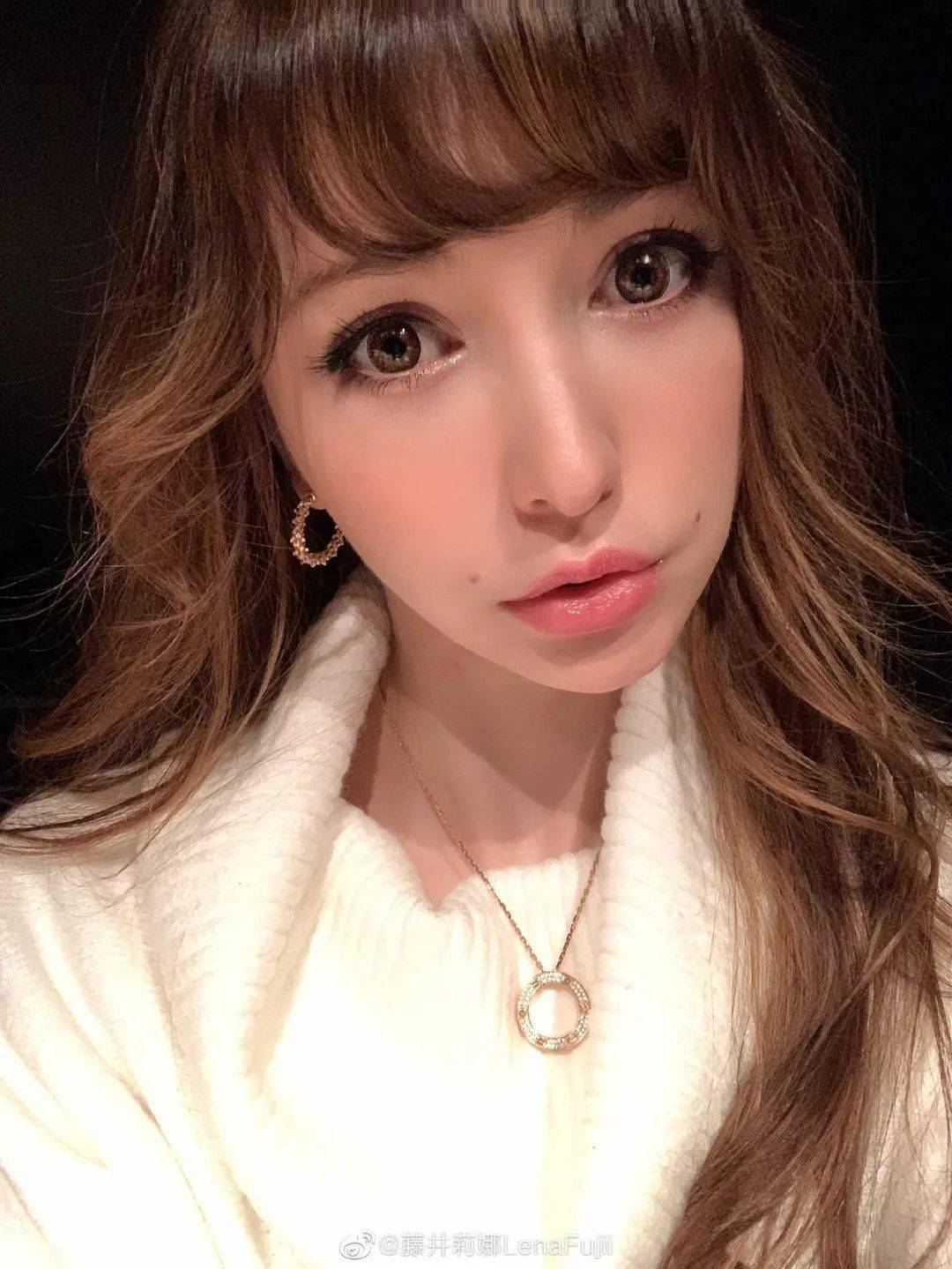 日本女模藤井莉娜疑似当小三并怀孕不婚做单亲妈妈网友直呼女神何必