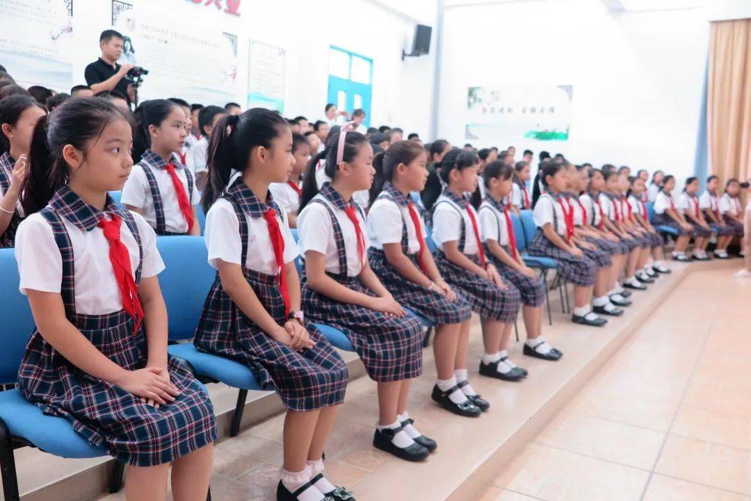 父爱伴成长家书传真情惠州市东湖双语学校开展传递爱共成长微家书活动