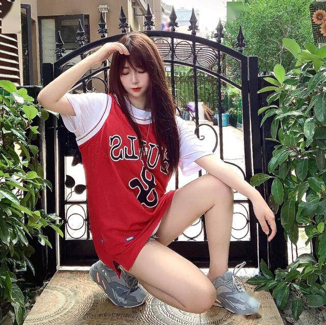 今天份赤木晴子.白t恤 球衣 运动鞋确定不get一下吗?