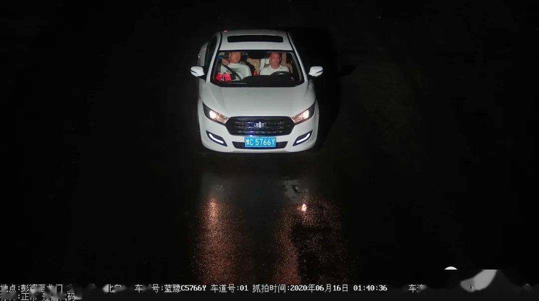 不系安全带?小心高清摄像头给你留影.看看这次都是谁!