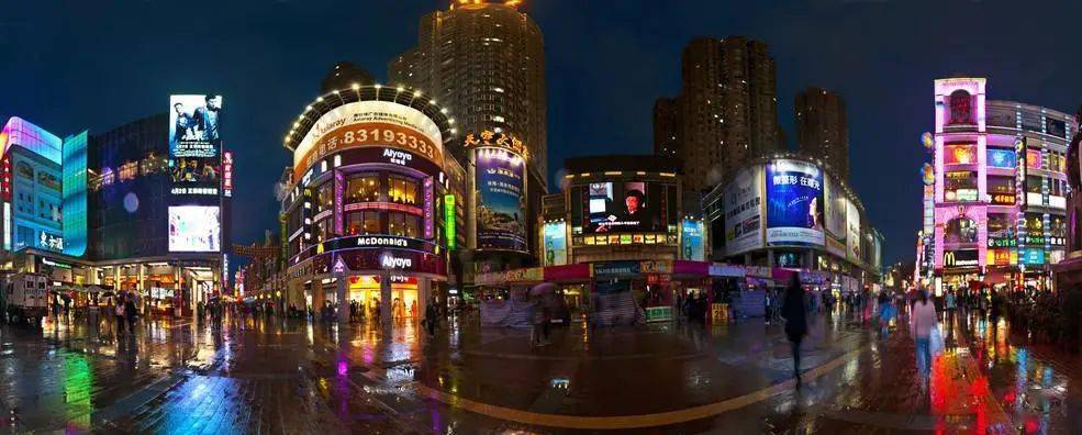 中国第一条步行街感受岭南的烟火气上下九步行街