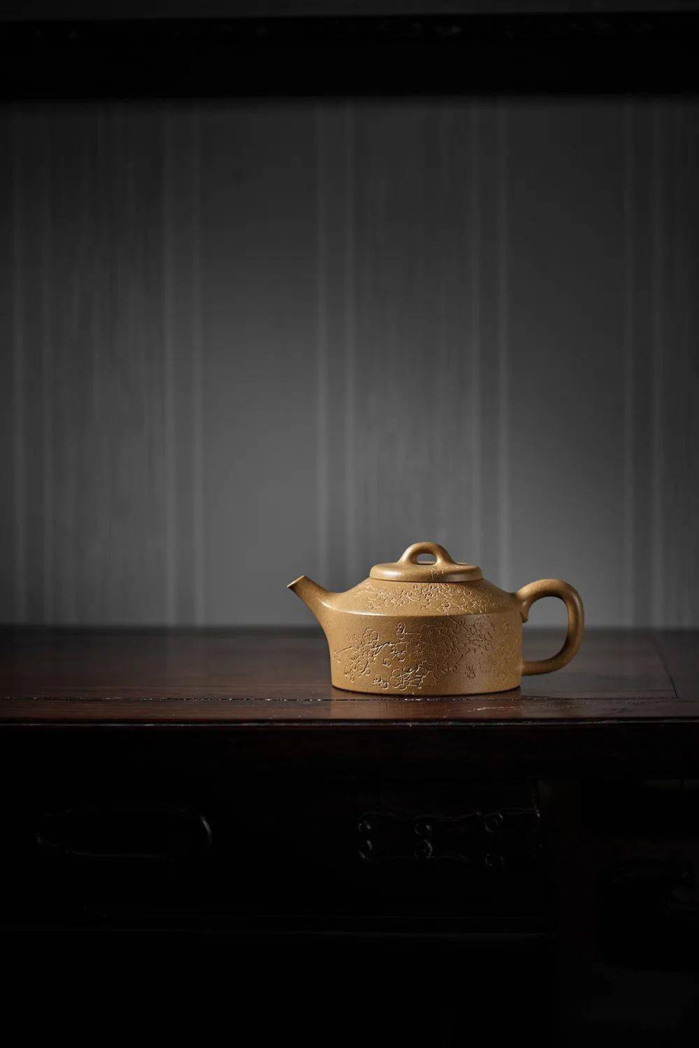 鉴藏 | 李寒勇  镜瓦壶