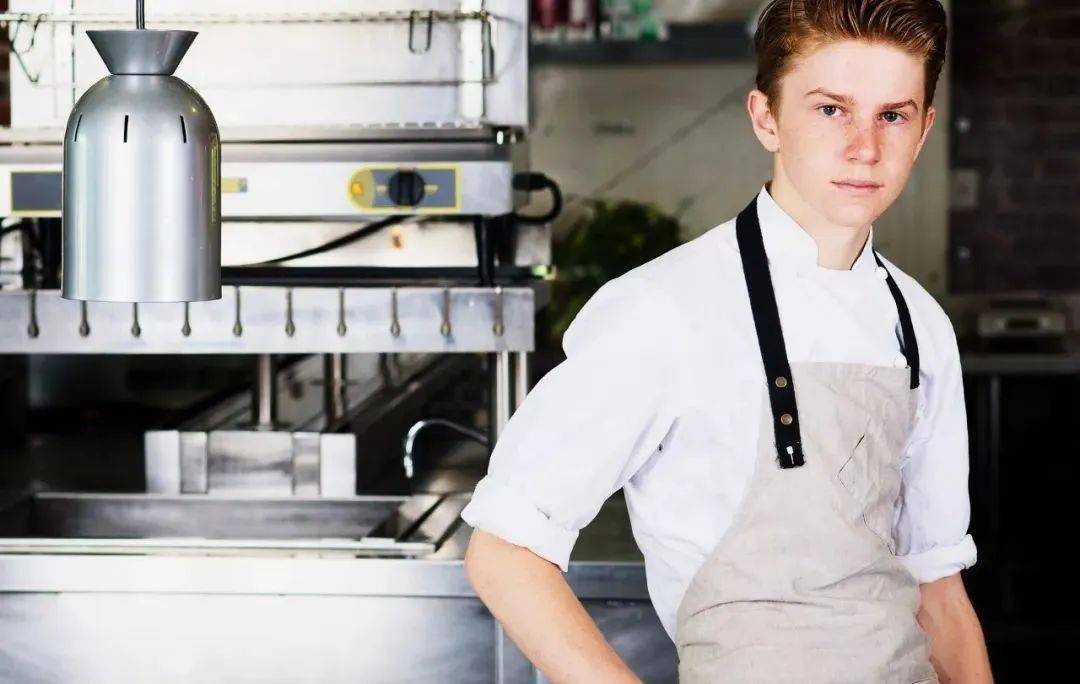 如今,flynn mcgarry靠着"做饭"这件许多人看不上的事情,名利双收!