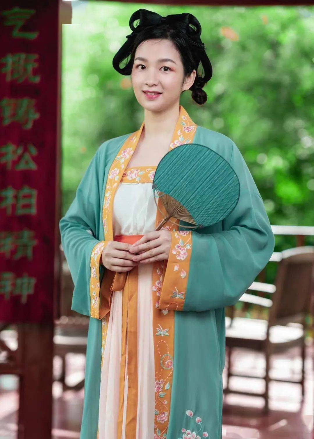 关馨拍了拍你并为你送上一场国风传统文化party