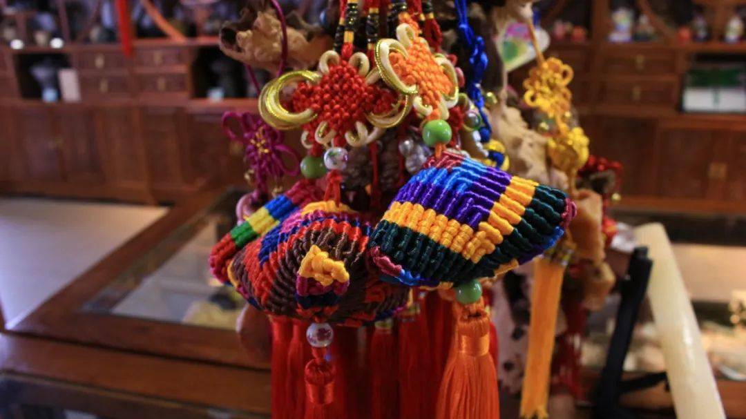 浓情端午节 | 祈福五彩绳,传承传统民俗文化