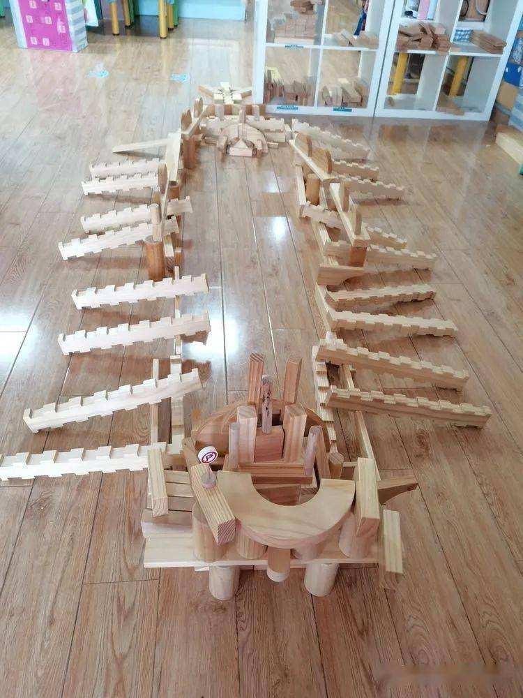 世纪幼儿园:端午节,一起"粽"情游戏