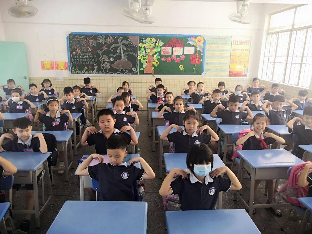 惠阳区实验小学体育科组推出室内广播体操