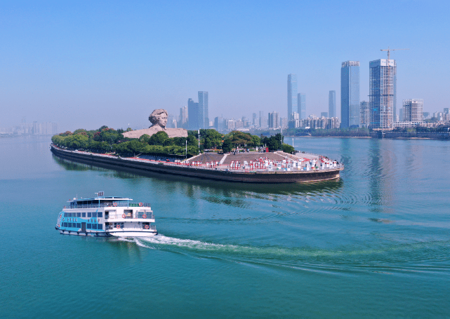 乘风破浪小神兽 火神邀约度端午_长沙市