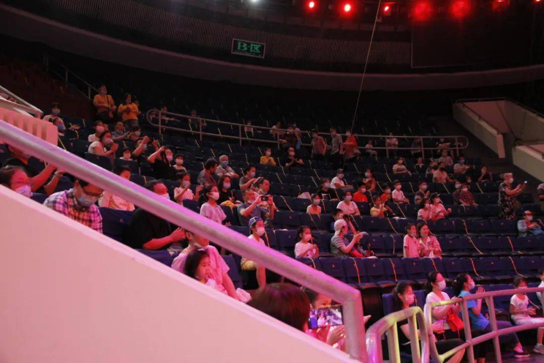 购买《楚风汉韵》演出票演出地点:武汉杂技厅演出名称:楚风汉韵演出